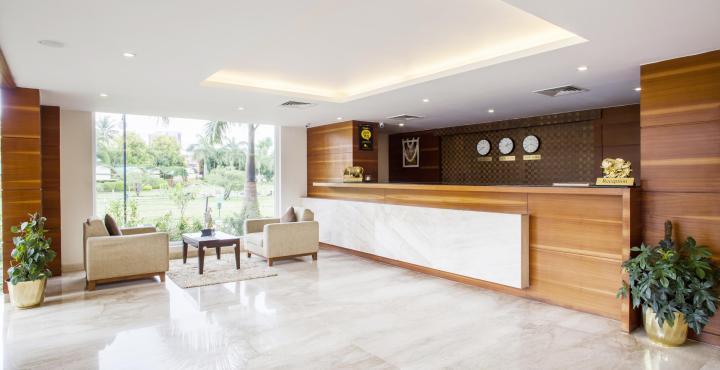 Hotel Le Ruchi The Prince Mysore Exteriör bild