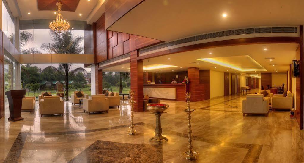 Hotel Le Ruchi The Prince Mysore Exteriör bild
