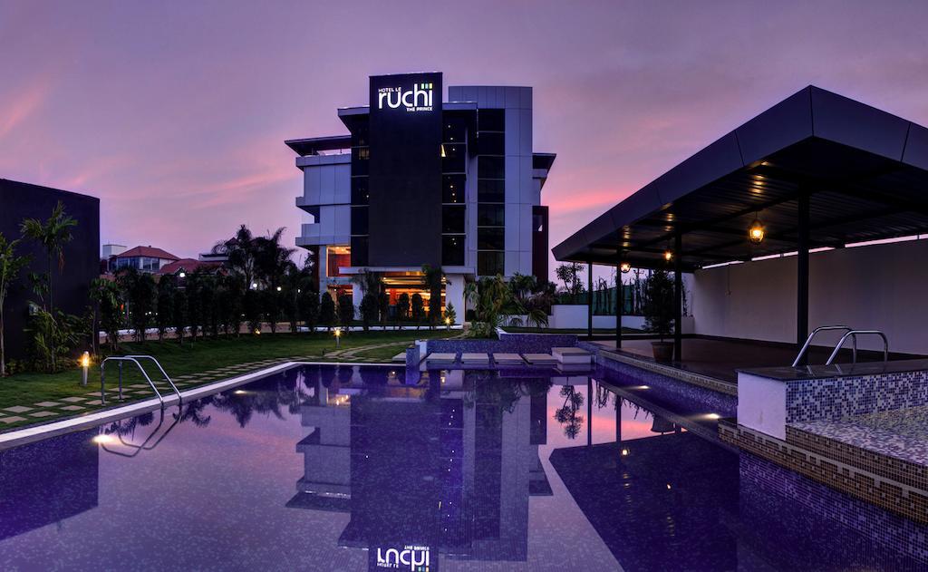 Hotel Le Ruchi The Prince Mysore Exteriör bild