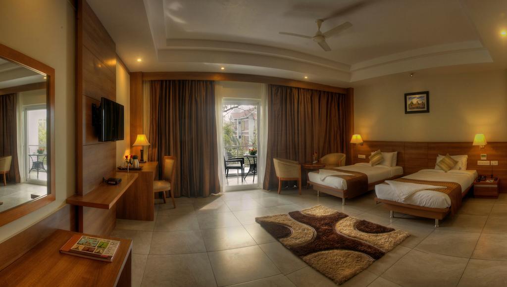 Hotel Le Ruchi The Prince Mysore Exteriör bild