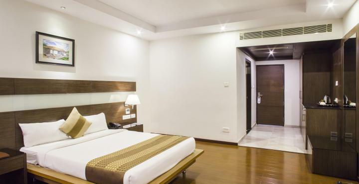 Hotel Le Ruchi The Prince Mysore Exteriör bild